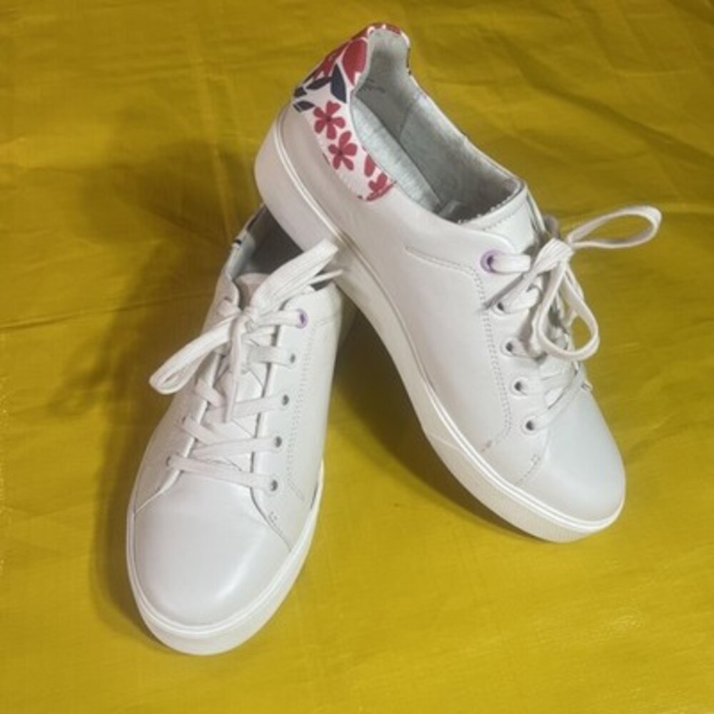 Naturalizer Morrison 2.0 White Leather Sneakers Floral Accent Women's Size 9 M